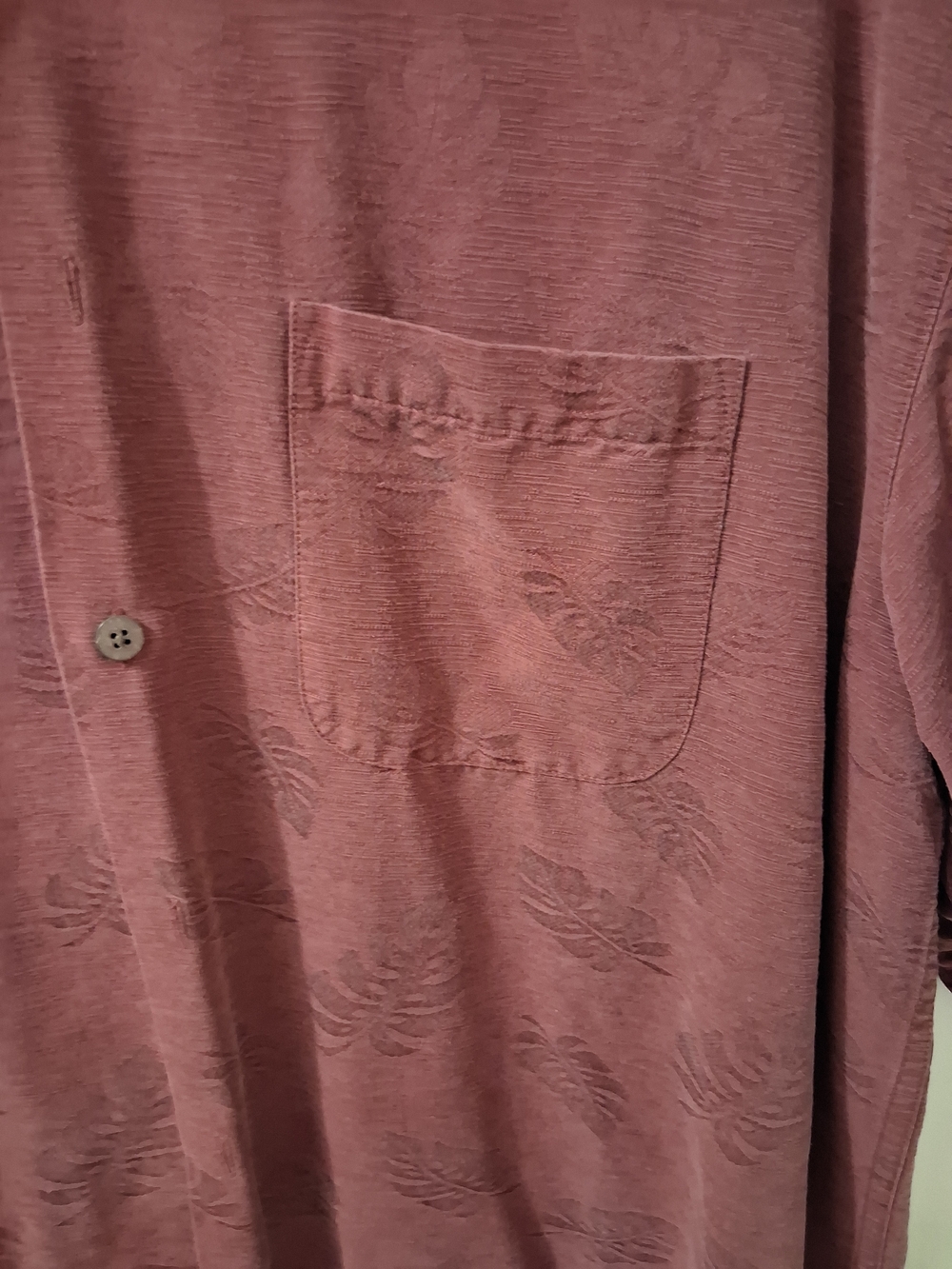 Vintage Haggar Mens XL 46" Burgundy Silk Woven Floral Short Sleeve Button-Up - Picture 6 of 6